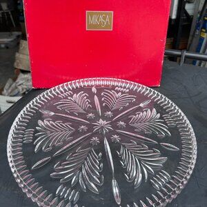 Mikasa Vintage Christmas Tree Pattern Glass Crystal Round Cake Plate